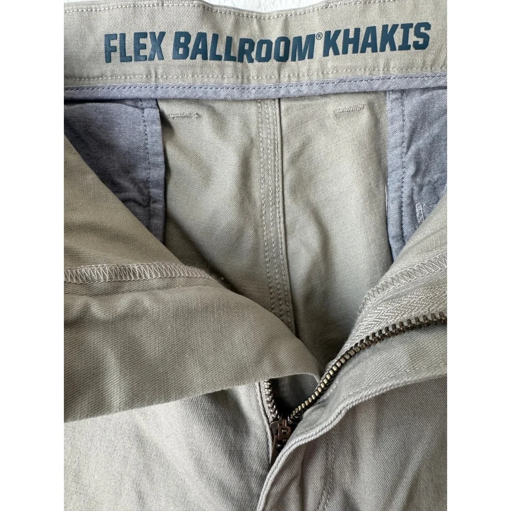 Duluth Trading Co Mens 38 Flex Ballroom Khakis Relaxed‎ Fit Shorts Khaki Tan